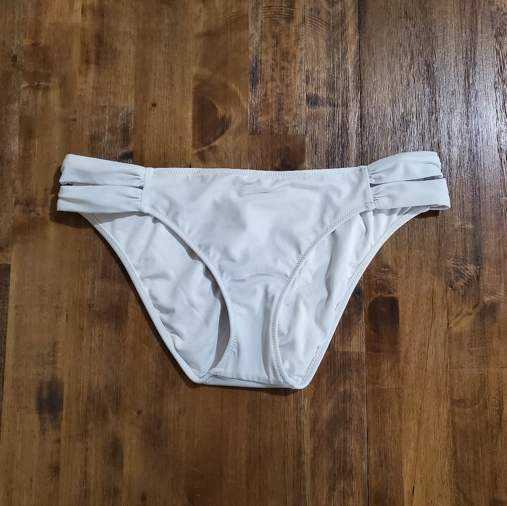 Women's Victoria's Secret Swimsuit Bikini Bottom - White